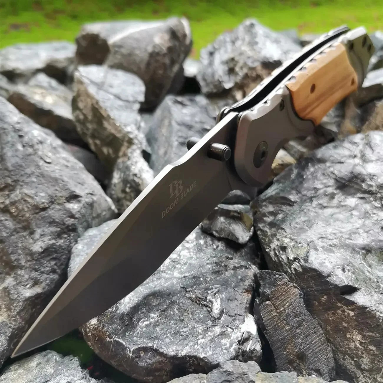 1Pc Single-handed Quick-opening Folding Knife, High-hardness Solid Wood Outdoor Folding Knife, Multi-functional Folding Knife